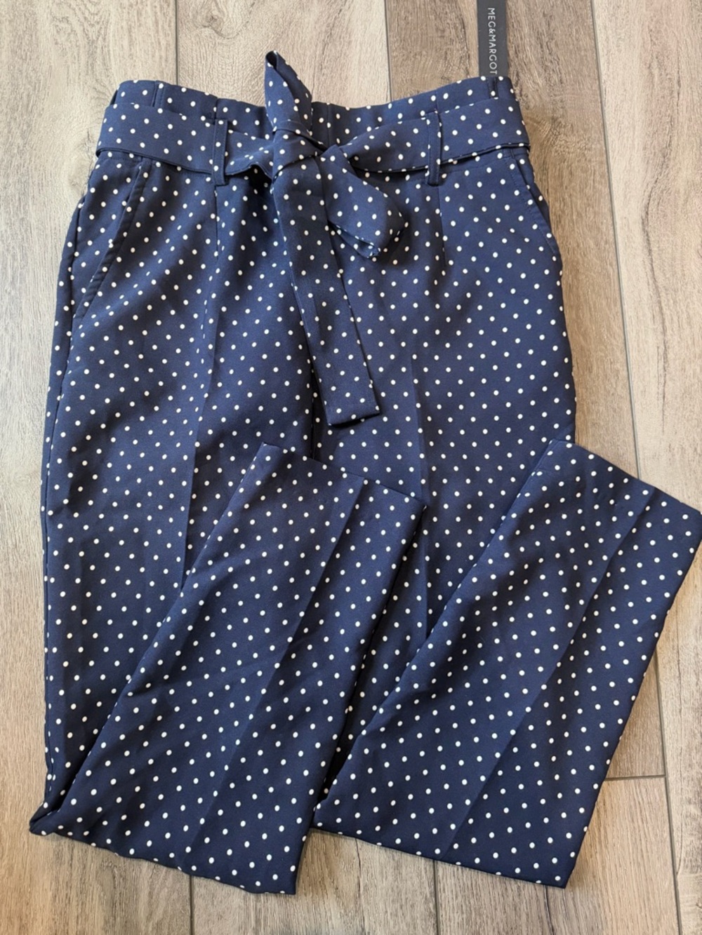 Meg & Margot Pull on Peg Leg Ankle  White Polka Dot Tie-Front Pants